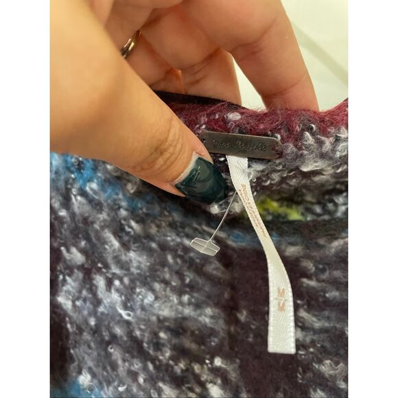 NWT Free People Emerson Fuzzy Pullover Sweater Size Medium - Picture 5 of 6